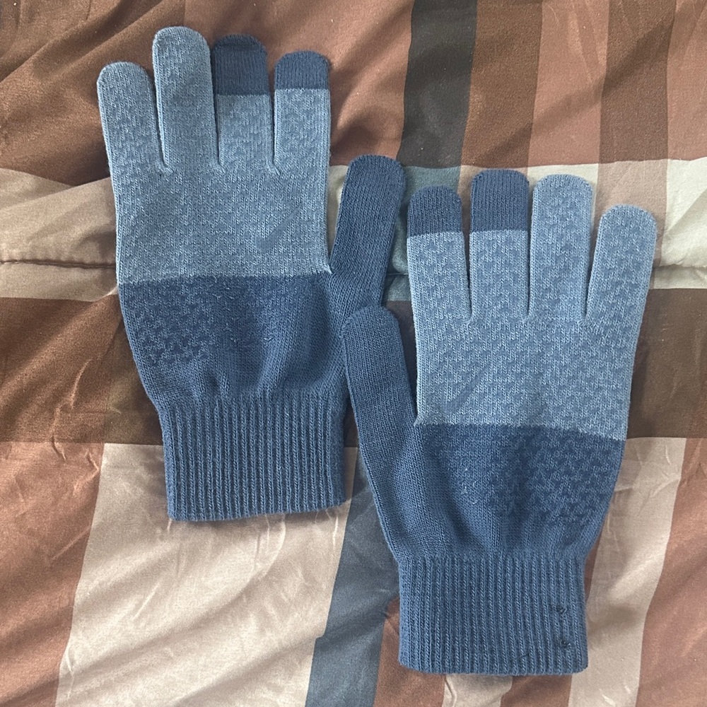 Nike Blue Knit Gloves - Picture 6 of 6
